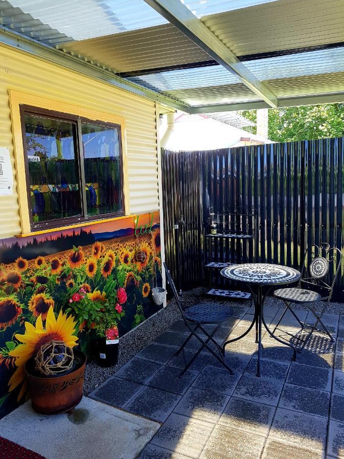 Black Sheep Cottage Hay Exterior photo